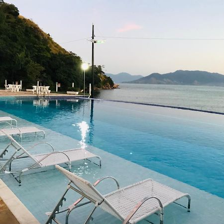 Apartamento Pe Na Areia Frente Para O Mar E Piscina Na Prainha Карагуататуба Екстер'єр фото
