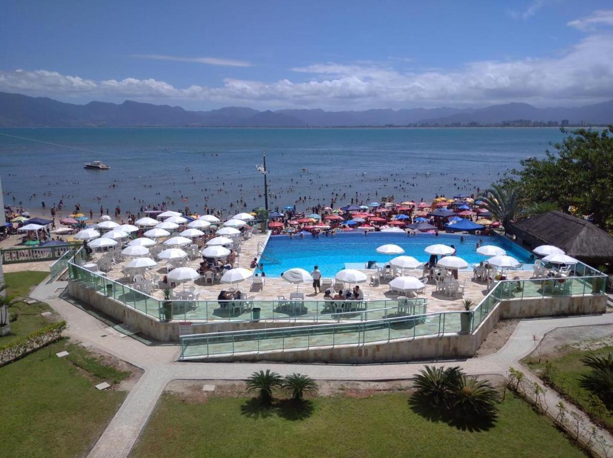 Apartamento Pe Na Areia Frente Para O Mar E Piscina Na Prainha Карагуататуба Екстер'єр фото
